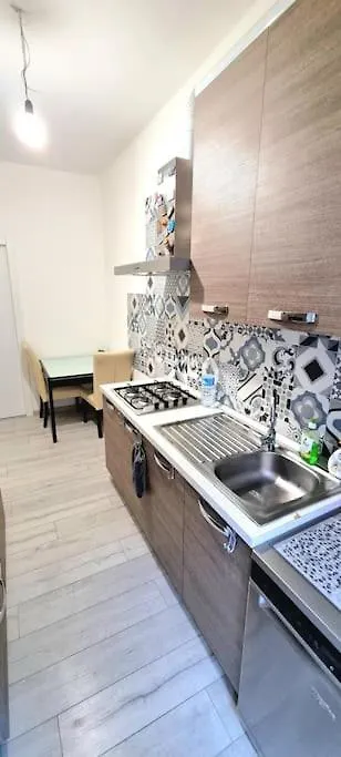 بيت ضيافة Dream Apartments Stanza 1 In Appartamento Condiviso Con Bagno Privato Esterno ميلان