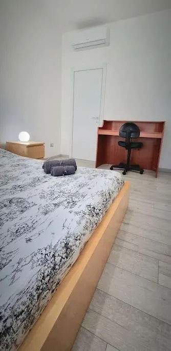 Dream Apartments Stanza 1 In Appartamento Condiviso Con Bagno Privato Esterno ميلان بيت ضيافة