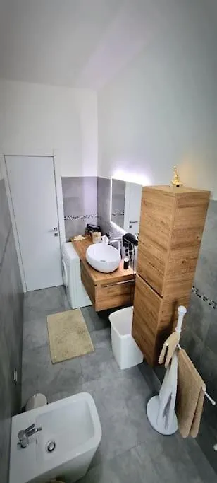 Dream Apartments Stanza 1 In Appartamento Condiviso Con Bagno Privato Esterno ميلان إيطاليا
